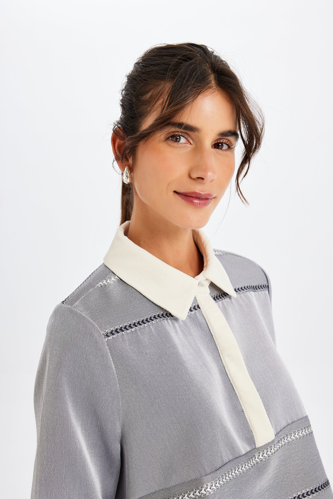 Velvet Detail Polo Neck Gray Kutnu Blouse