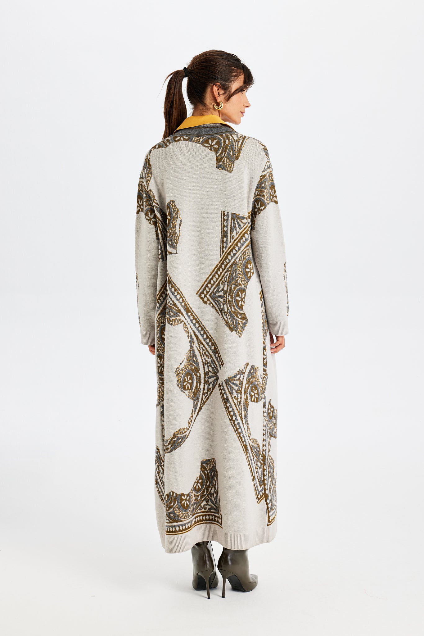 Zeugma Patterned Long Gray Knit Cardigan